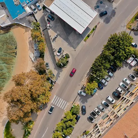 アパート Refait A Neuf, Proche Et Centre Ville- Ajaccio-parc Berthaut *