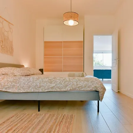 Refait à Neuf, Proche Et Centre Ville- Ajaccio-parc Berthaut *