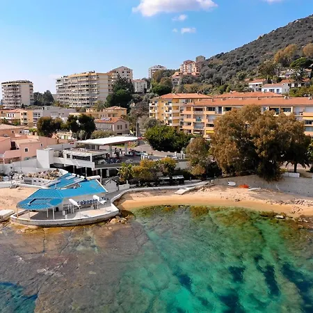 Refait A Neuf, Proche Et Centre Ville- Ajaccio-parc Berthaut アパート