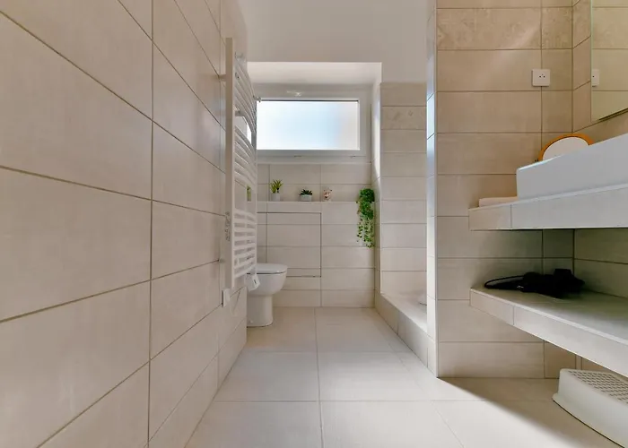 Apartmán Refait A Neuf, Proche Et Centre Ville- Ajaccio-parc Berthaut